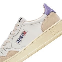 AUTRY 01 LOW W LEATHER / SUEDE - WHITE / LAVENDER Women's Sneakers, White / Lavender